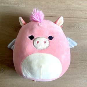 Peter the Pig Squishmallow